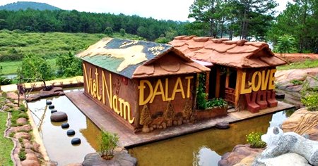 Đường hầm đất sét- Hoa Dalat Travel